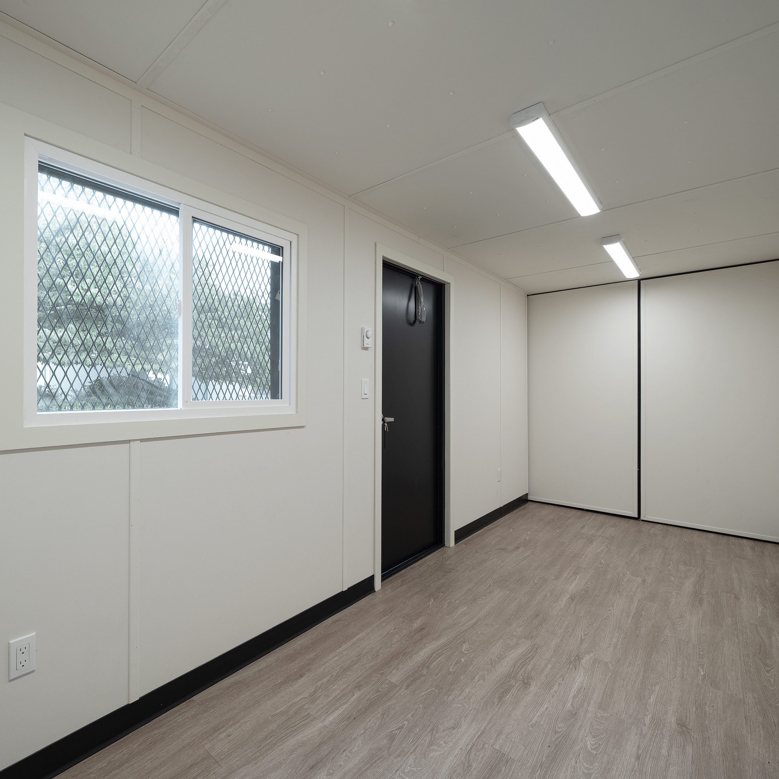 20’ Drywall Office - Custom Cubes