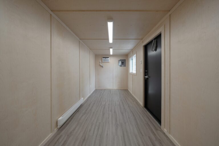 20’ Plywood Office