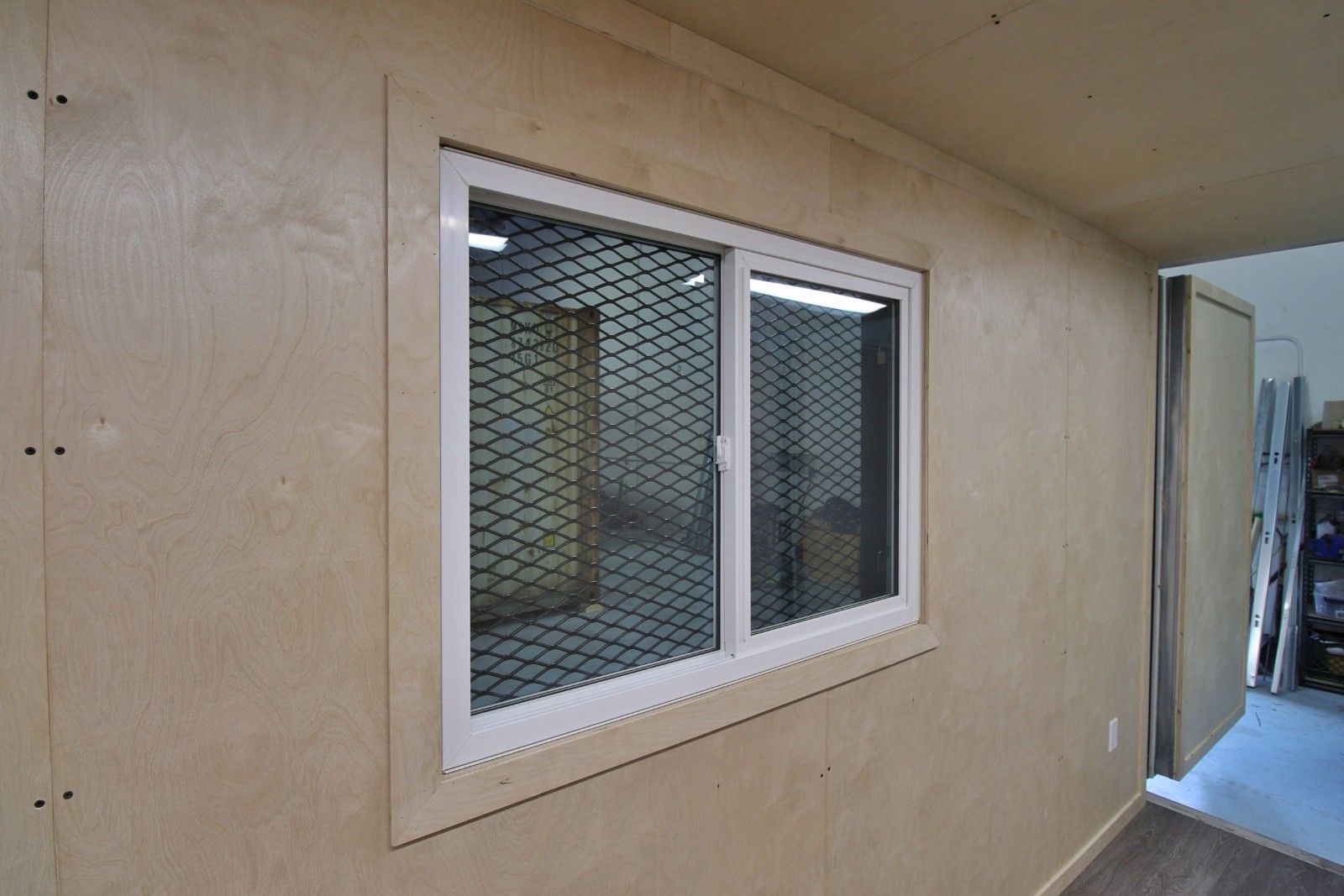 40′ Plywood Office - Custom Cubes