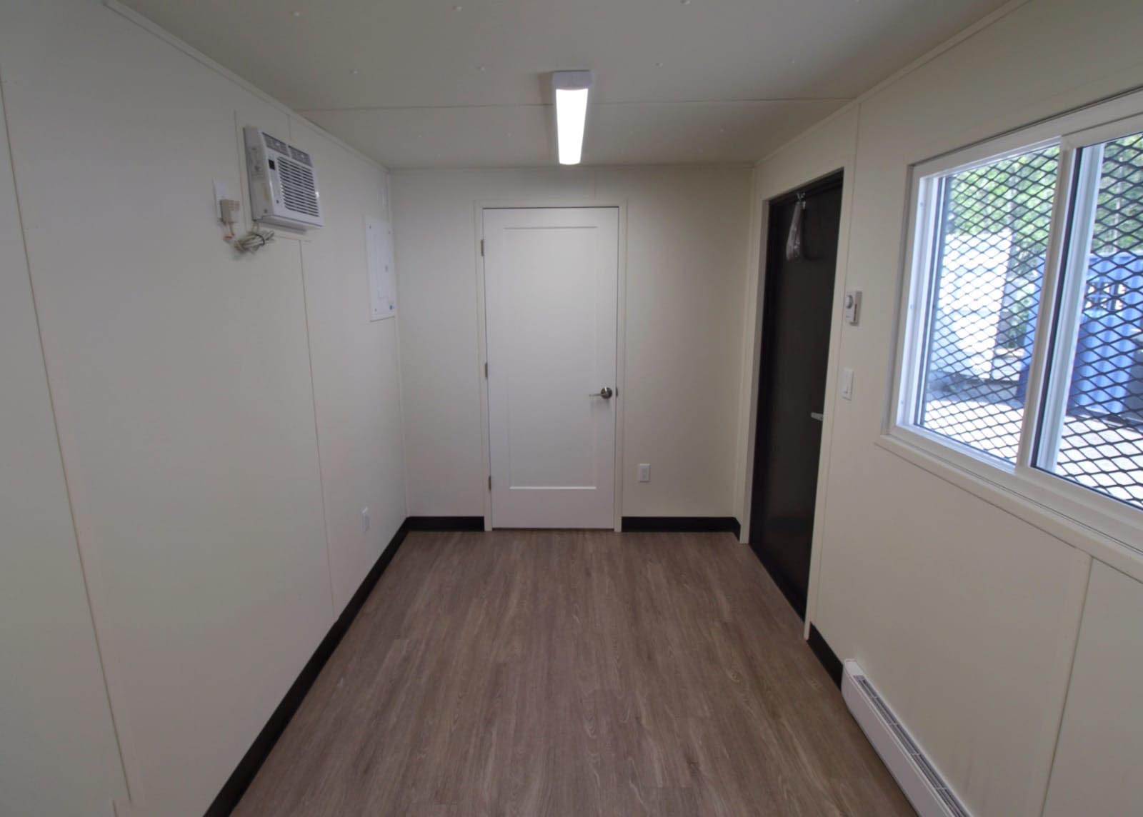 20′ Office + Washroom - Custom Cubes