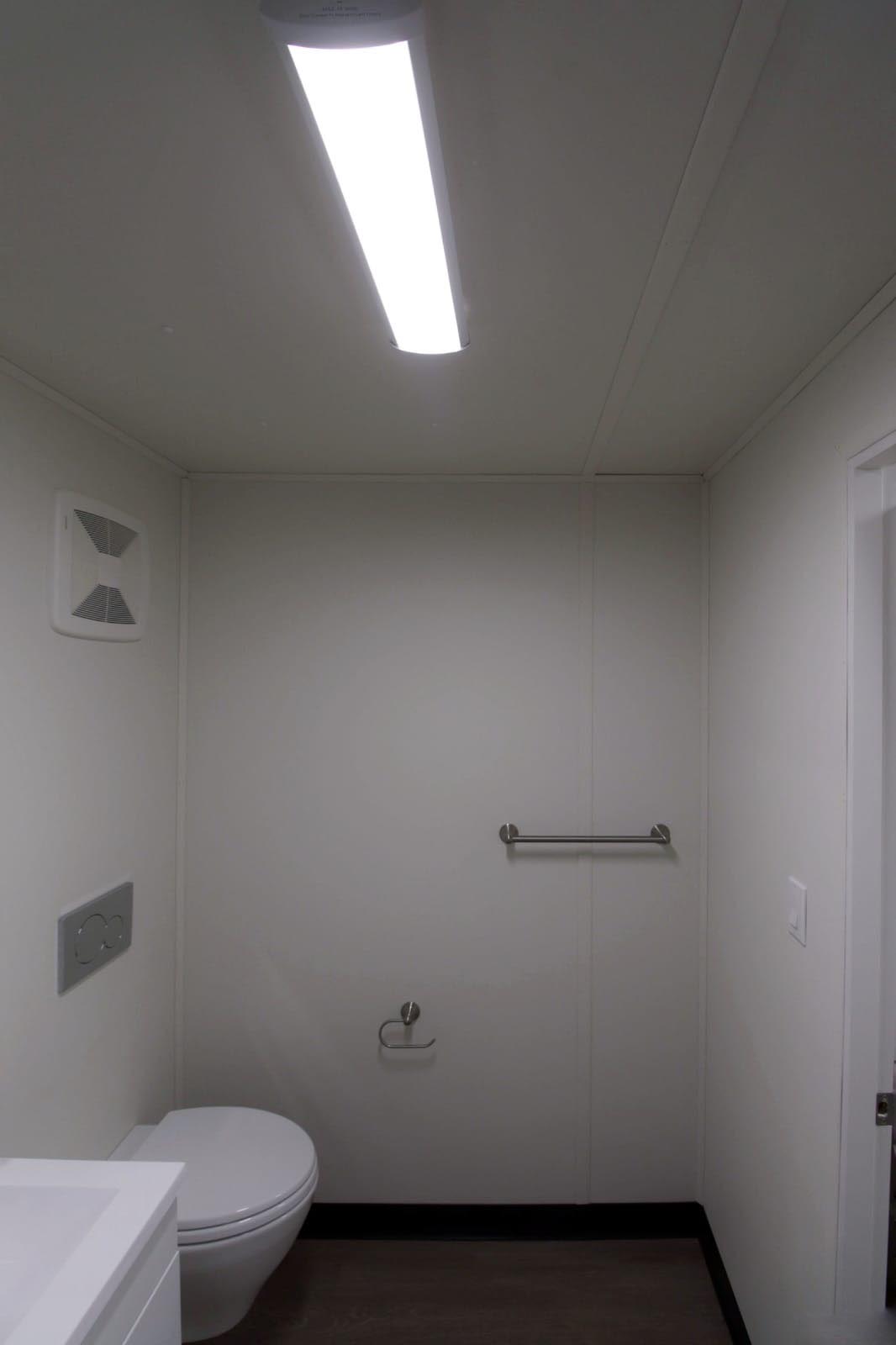 20′ Office + Washroom - Custom Cubes
