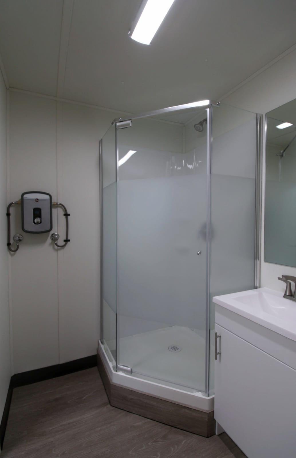 20′ Office + Washroom - Custom Cubes