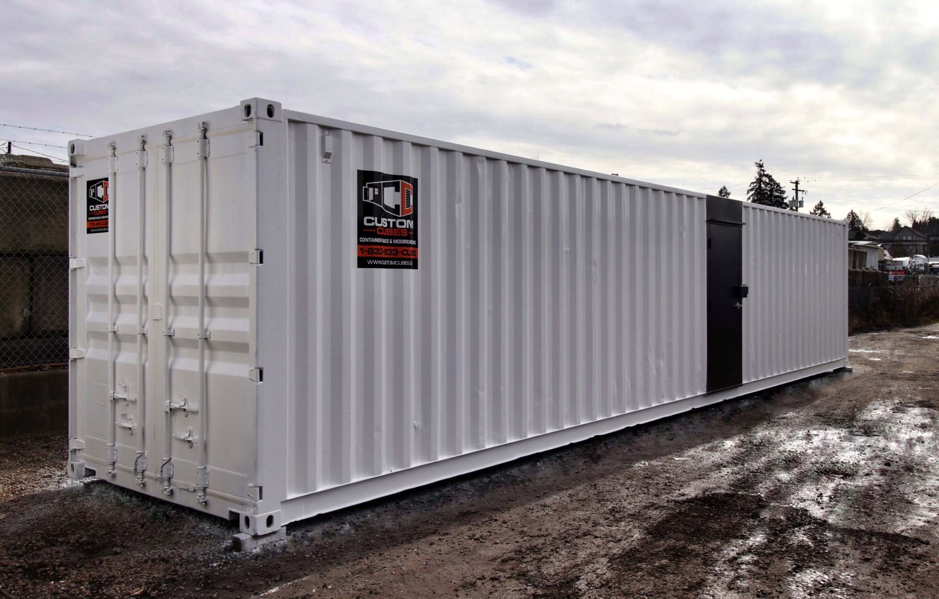 40’ Locker Room - Custom Cubes