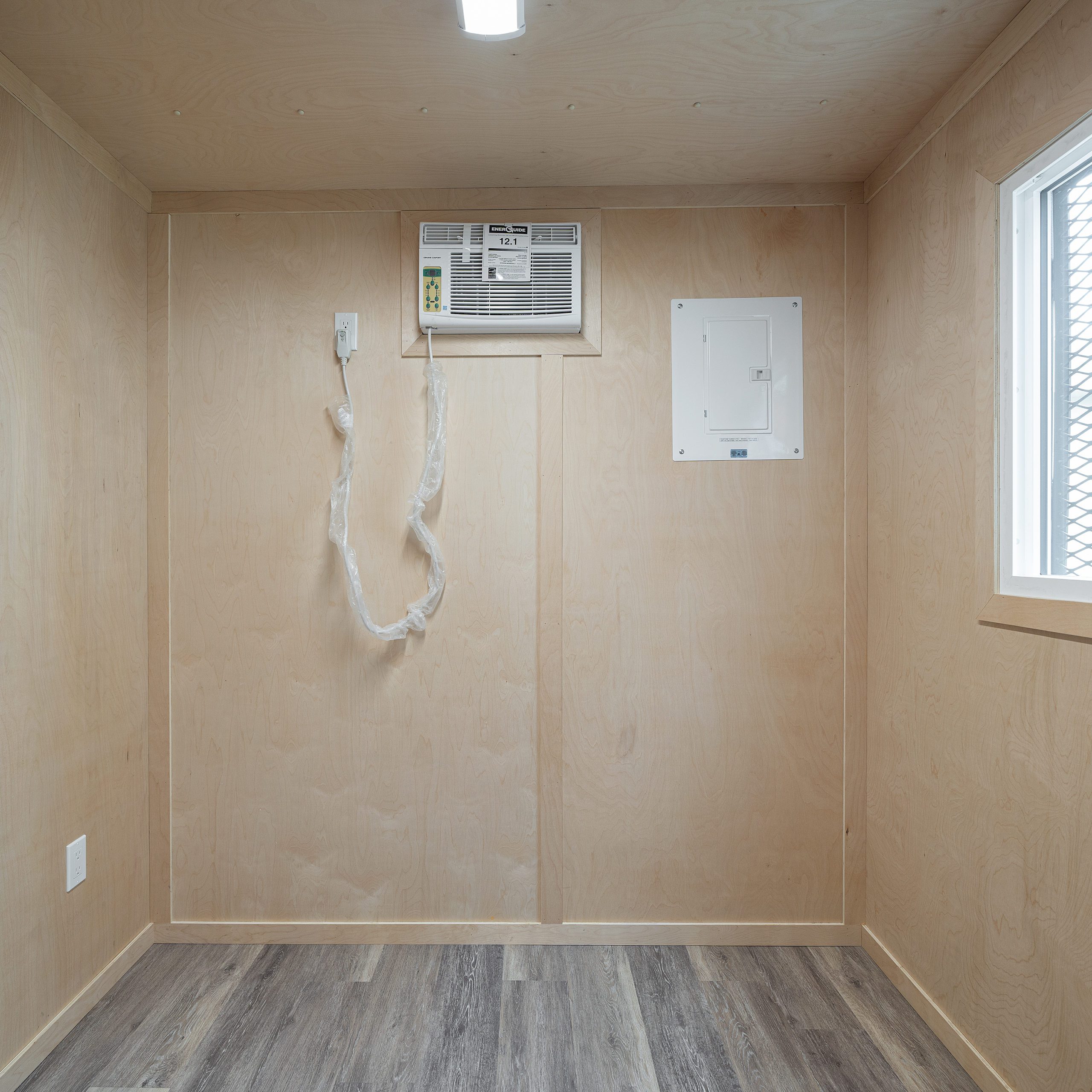 10’ Plywood Office - Custom Cubes