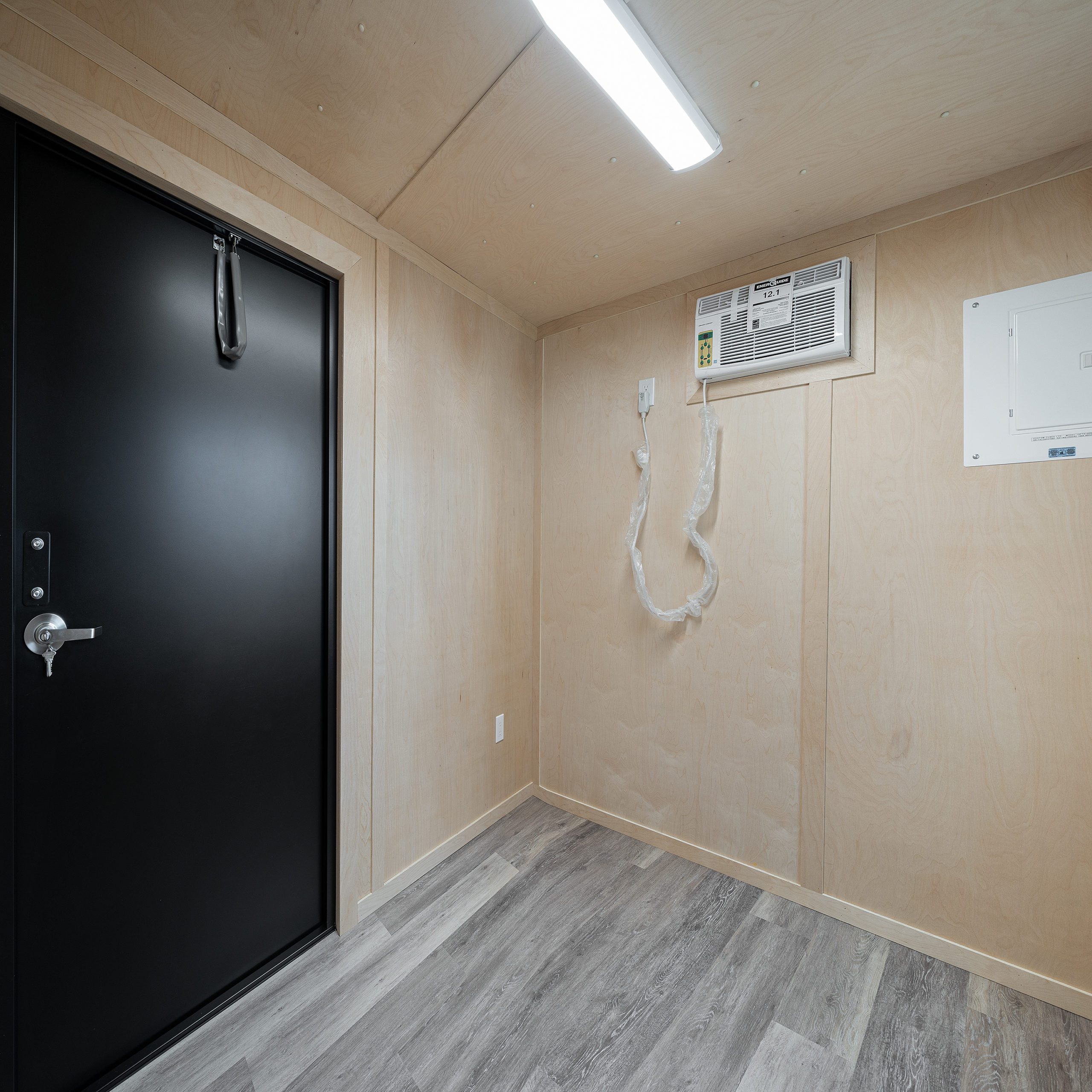 10’ Plywood Office - Custom Cubes