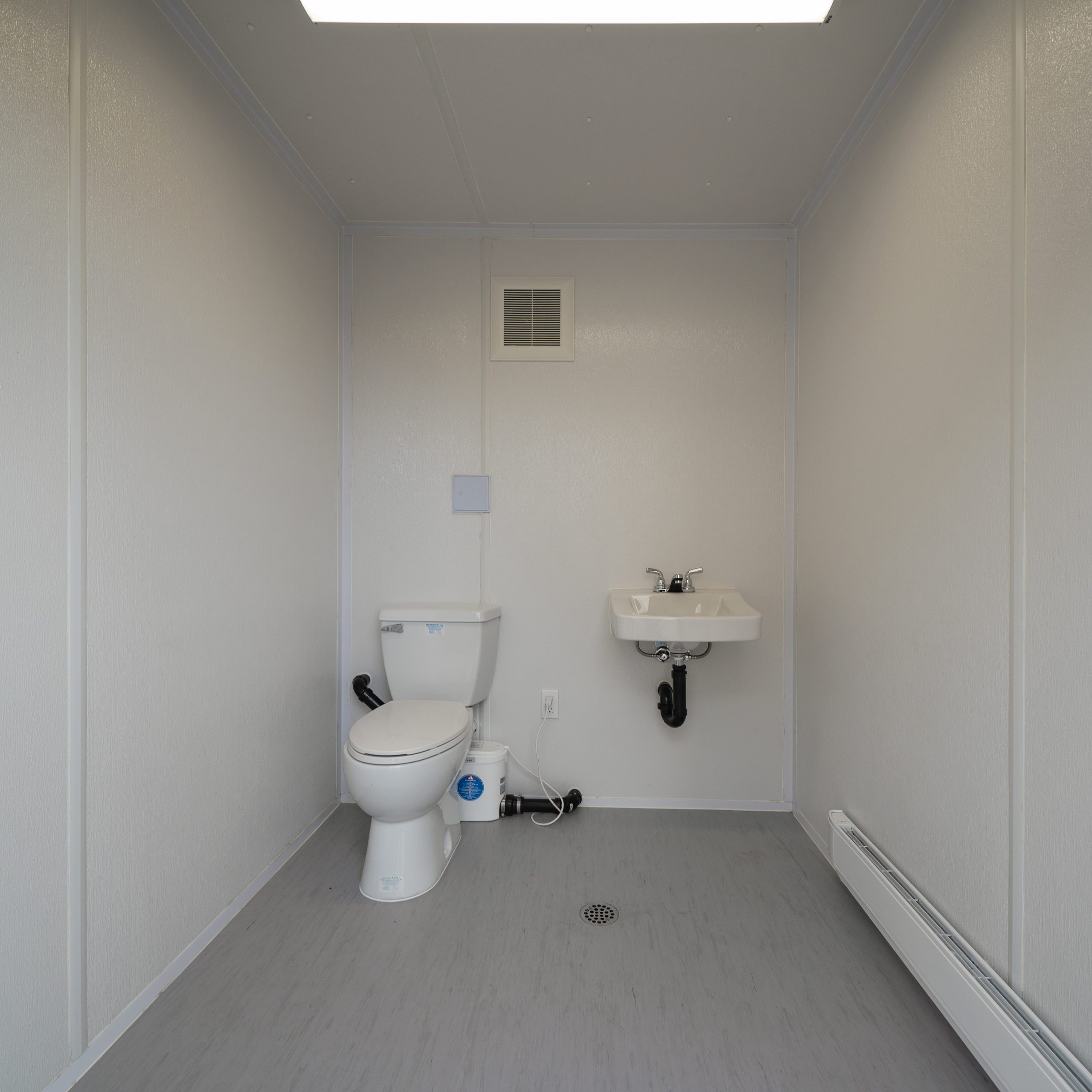 20’ Two Stall Washroom – Self Contained - Custom Cubes