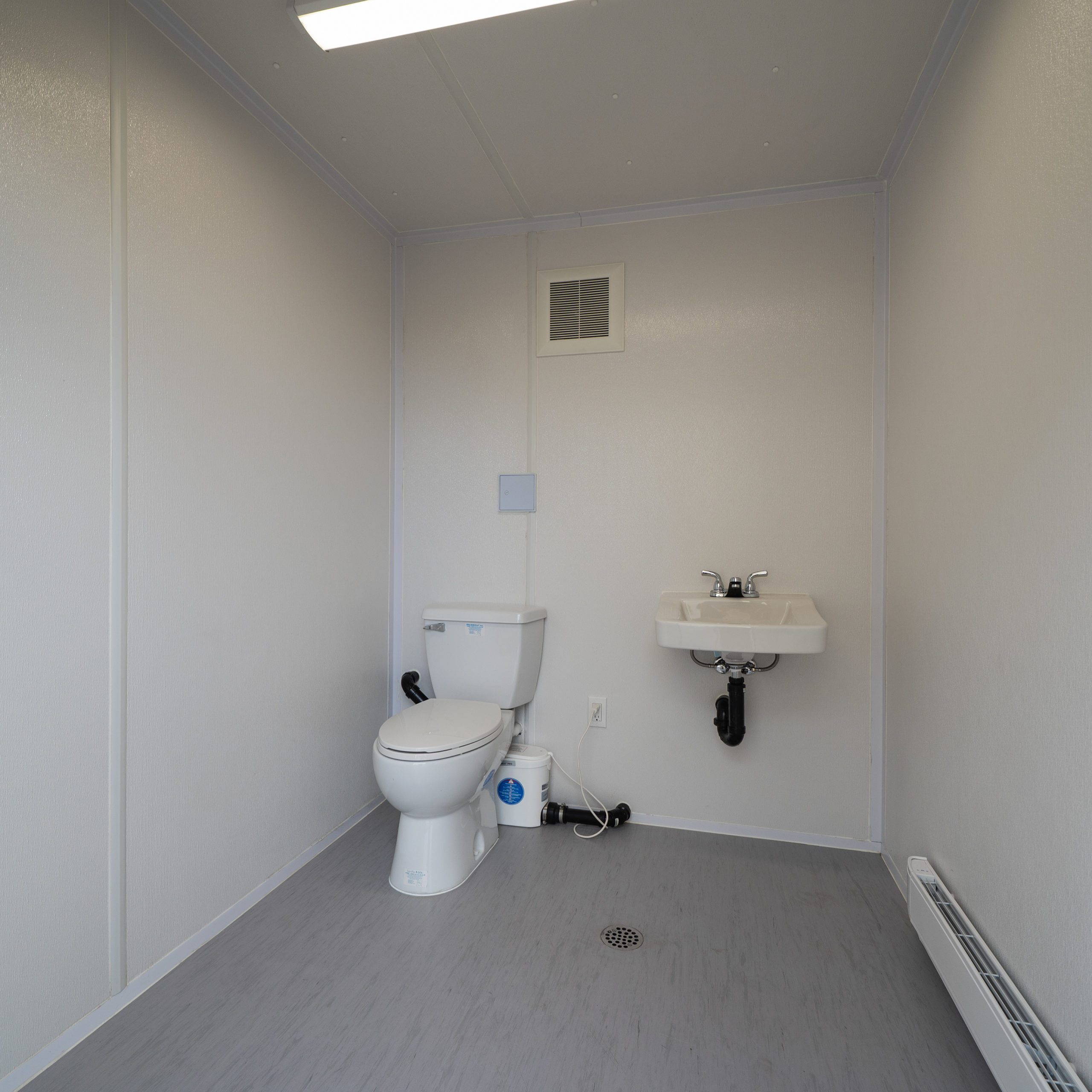 20’ Two Stall Washroom – Self Contained - Custom Cubes