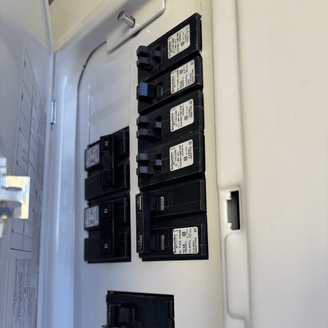 12’ x 8’ Self- Contained Lavatory - Custom Cubes