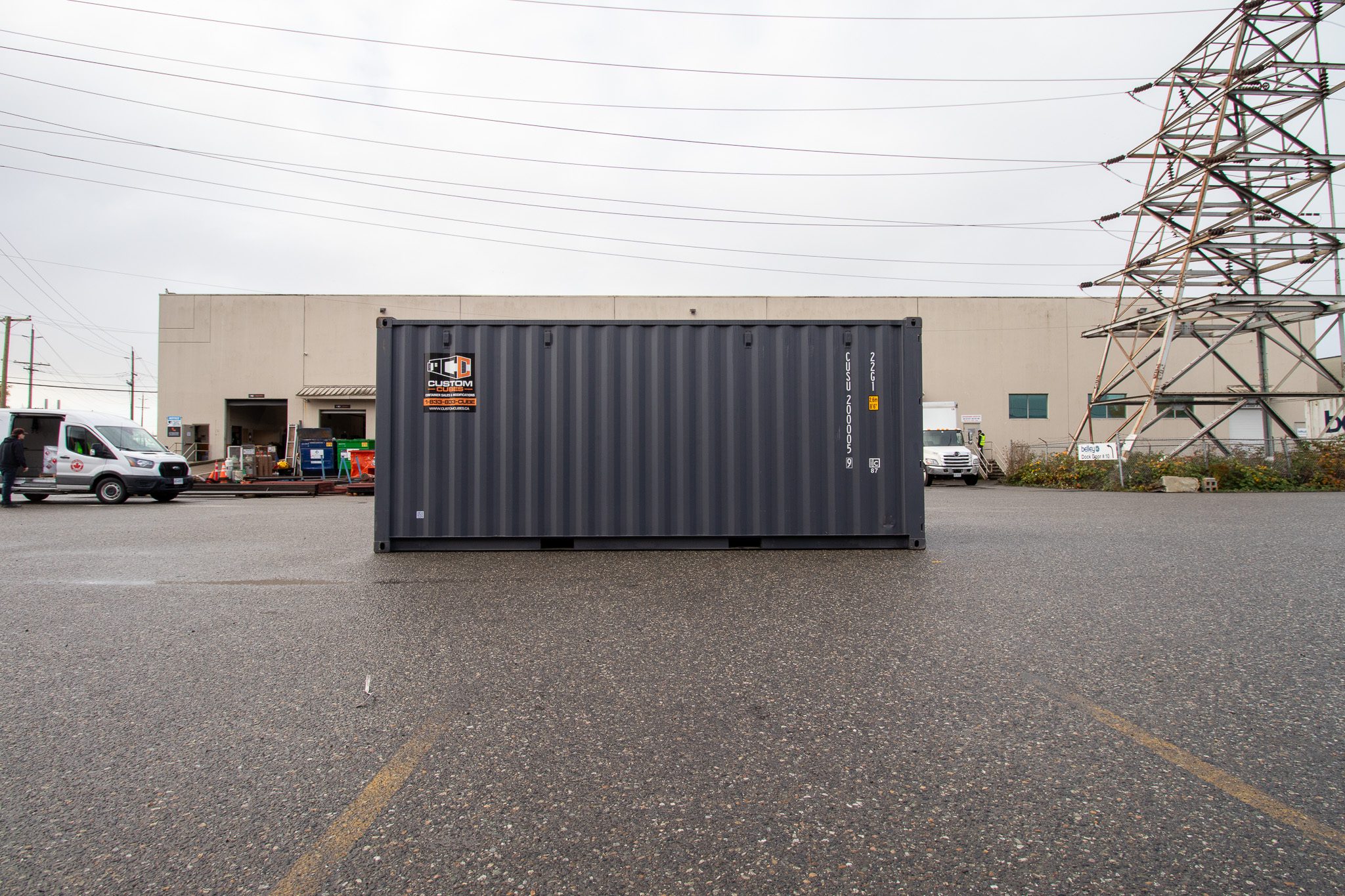 20’ New (1-trip) with side panel DMG - Custom Cubes