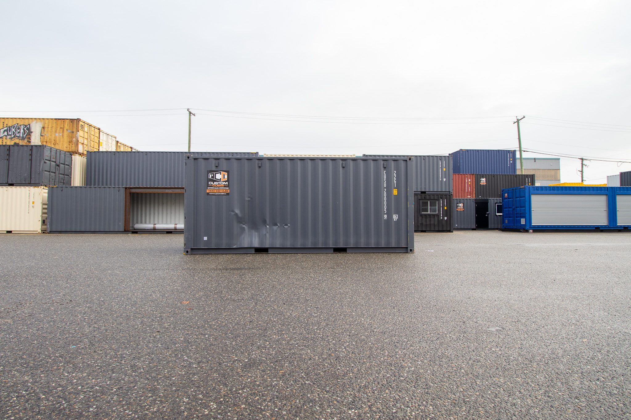 20’ New (1-trip) with side panel DMG - Custom Cubes