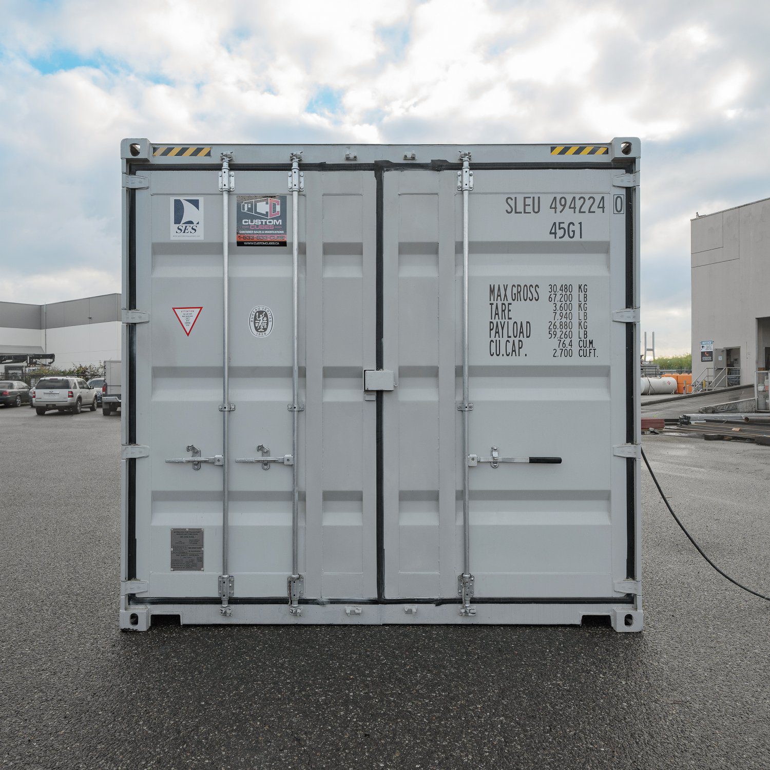 40’ x 10’ SALES CENTRE - Custom Cubes