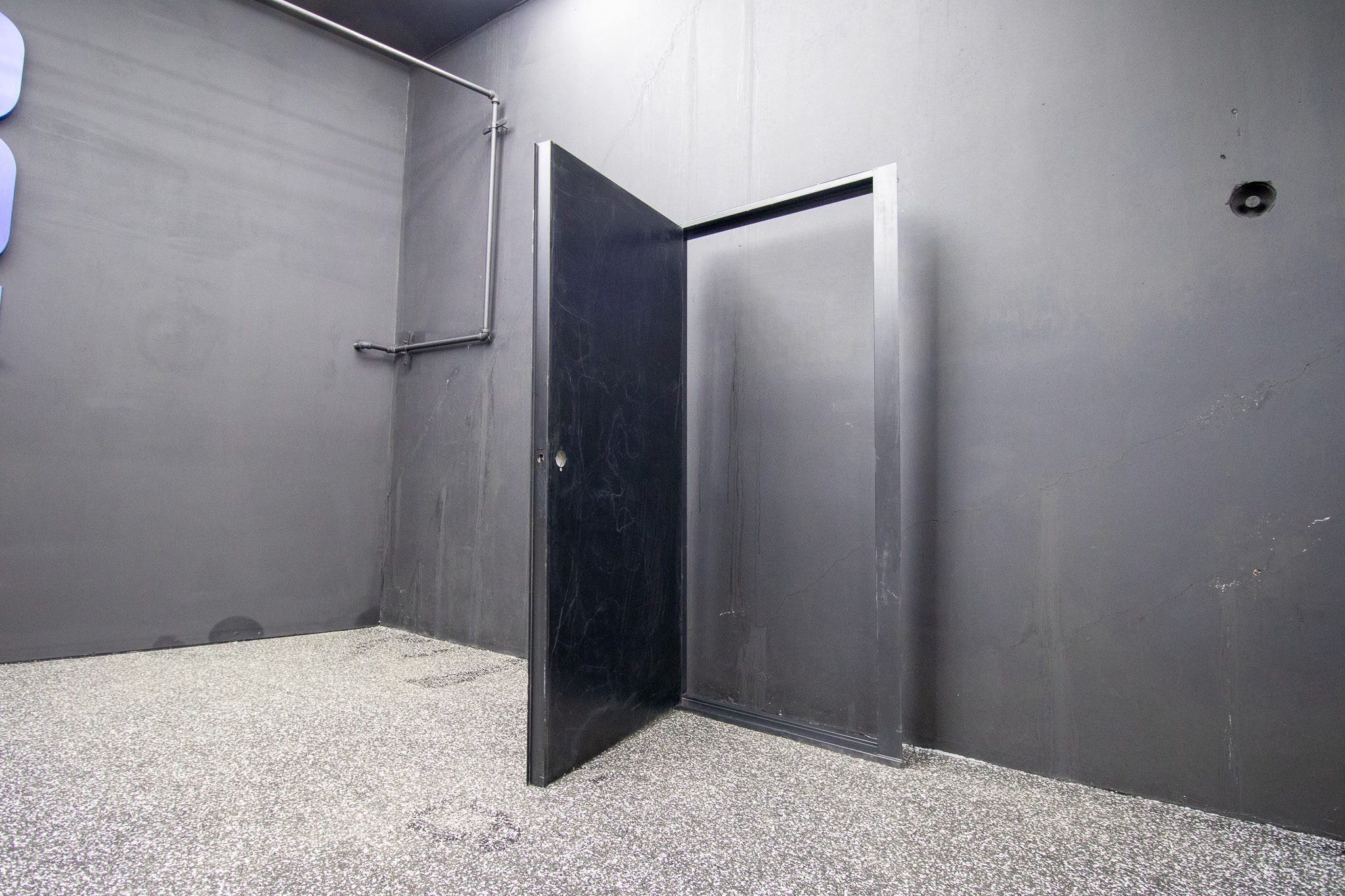 Personnel Door – Used - Custom Cubes