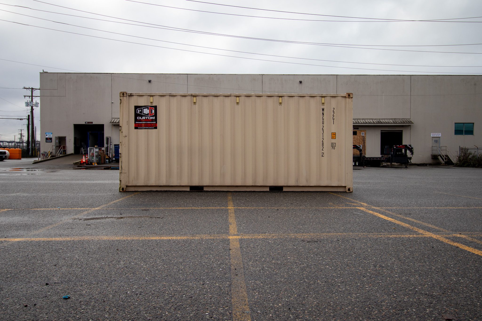 20’ New (1-trip) Side panel dents - Custom Cubes